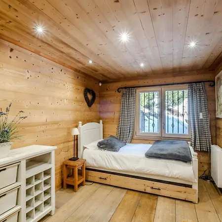 Vakantiehuis Le Lochet - Calme Et Chaleureux Pour 8 *